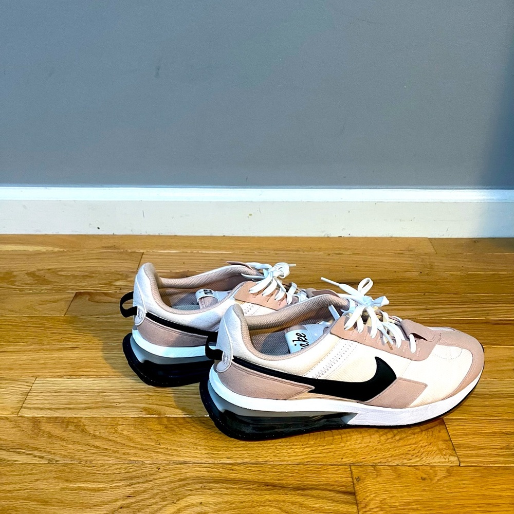 Pink and White Nike Air Max Pre-Day. Women’s size 9.5.